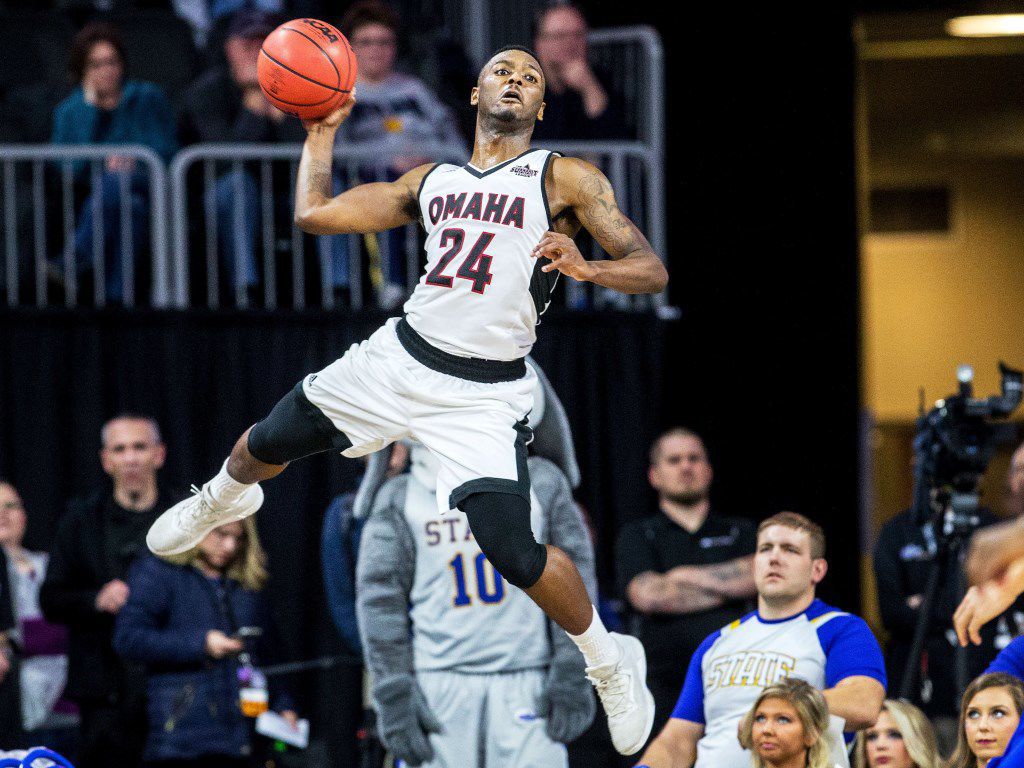 Tra-Deon Hollins, men's basketball (2015-17)